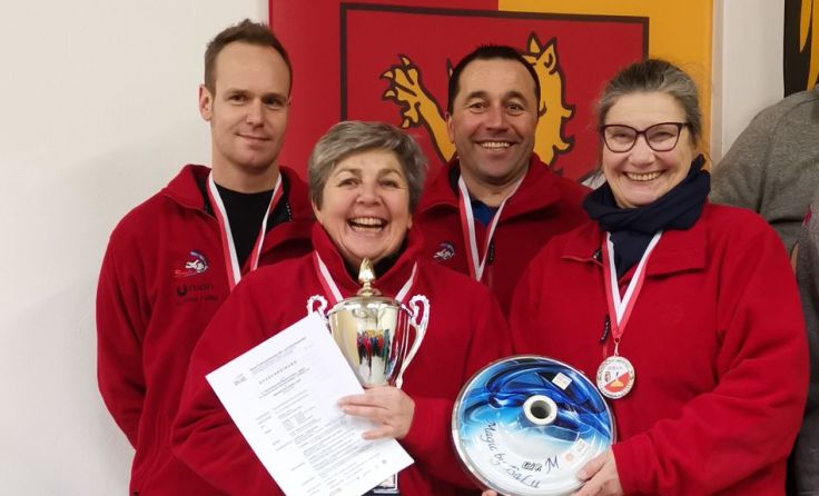 Die versilberte Petringer Mixed-Mannschaft Foto: Sportunion St. Peter