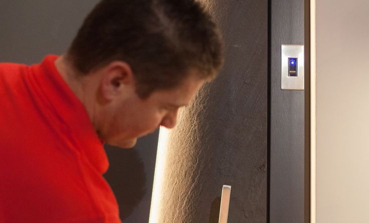 Türenprofi Wippro sucht Verstärkung für sein Team. Foto: Wippro