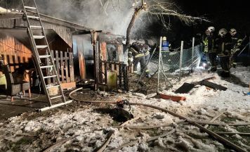 Sechs Feuerwehren bei Scheunenbrand im Einsatz