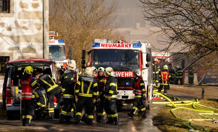 Bis zu 12 Feuerwehren waren am Einsatzort. (Foto: TEAM FOTOKERSCHI.AT / TARAS PANCHUK)
