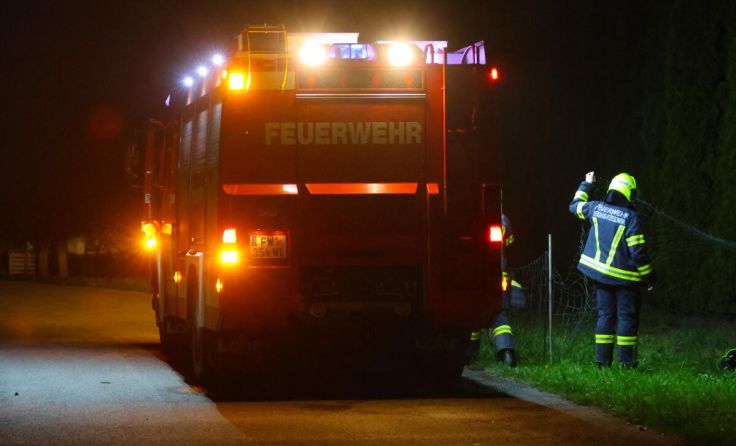Die Feuerwehr war schnell vor Ort und konnte Entwarnung geben. (Foto: laumat.at / Matthias Lauber)