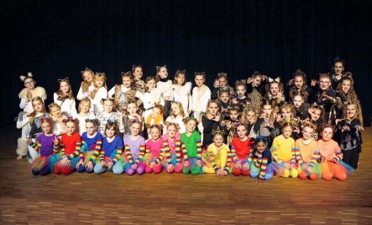 Das Ensemble des Kindermusicals „Maunz“ (Foto: Tschempernkids Family)