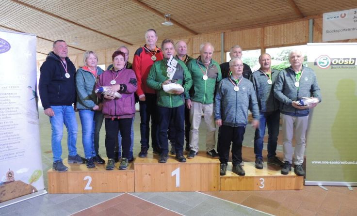 Das Podest der Bezirksmeisterschaft (Foto: SB Sarleinsbach)