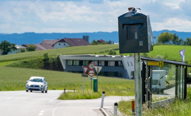 Das vermeintliche Radarmessgerät (Foto: TEAM FOTOKERSCHI.AT / MARTIN SCHARINGER)