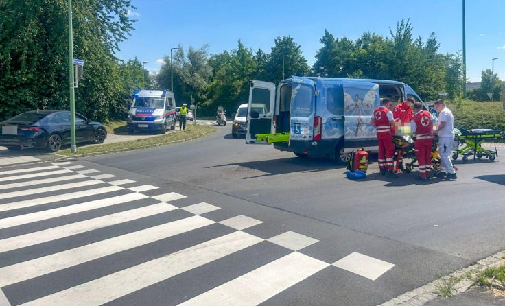 Die Rollenden Engel übernahmen die Erstversorgung. (Foto: laumat.at/Leserfoto)