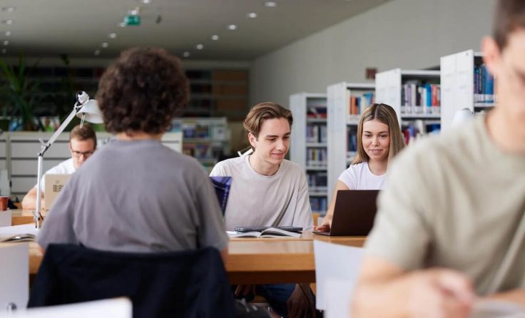 Studierende an der FH OÖ-Fakultät Hagenberg (Foto: FH OÖ)