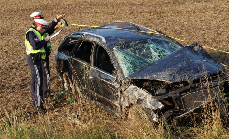 Die Polizei bei der Unfallaufnahme (Foto: laumat/Matthias Lauber)