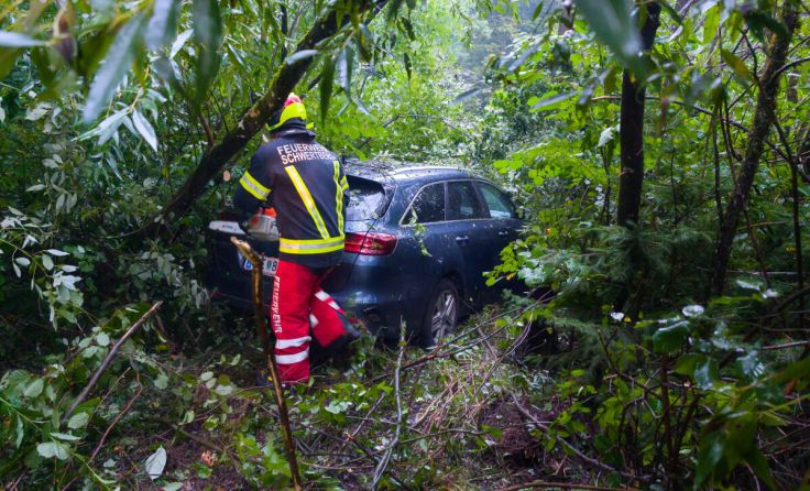 Unfall in Schwertberg (Foto: TEAM FOTOKERSCHI / SIMON BRANDSTÄTTER)