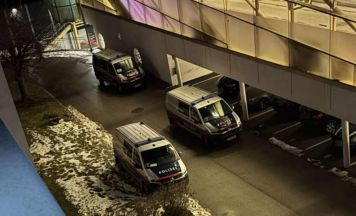 Jugendlicher (17) spazierte mit Waffe durch Einkaufszentrum