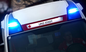 27-Jährige sprang im Streit aus fahrendem Auto