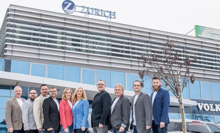 Das top ausgebildete Team der Zurich Kundenstelle Mattighofen (Foto: Andrea Stockhammer)
