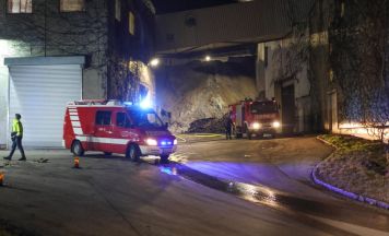 Brand am Betriebsgelände einer Papierfabrik in Laakirchen