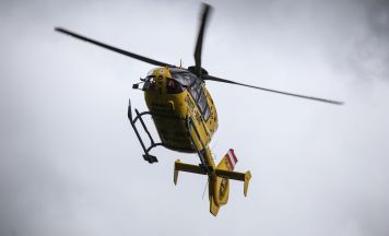 Rettungshubschrauber nach Kohlenmonoxid-Vorfall in Andorf im Einsatz