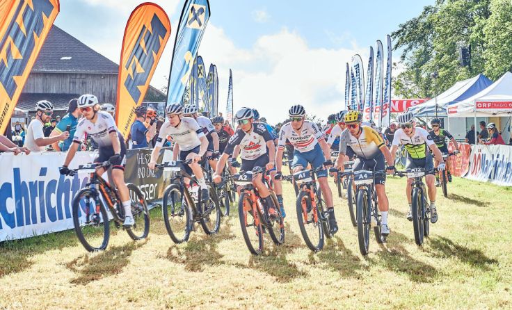 Wer am Start stehen, aber nichts zahlen will, nimmt am Gewinnspiel teil. (Foto: Arno Schröckenfux)