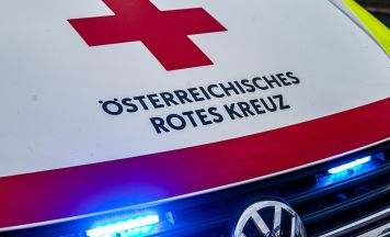 32-Jähriger bei Arbeiten an PV-Anlage in Steyregg abgestürzt