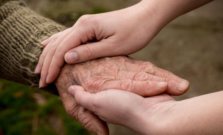 Hilfe annehmen schafft Freiheit (Foto: Impact Photography/stock.adobe.com)
