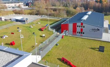 Dogsworld Campus lädt zum einjährigen Jubiläum mit American Sale und neuem Ninja-Parcours