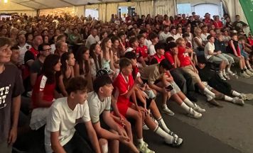 Public Viewing in Rohrbach-Berg begeisterte mehr als 500 Fußballfans