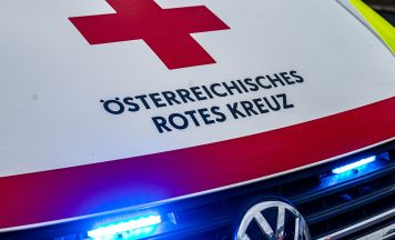 Mofalenker (15) bei Zusammenstoß mit Auto in Marchtrenk schwer verletzt
