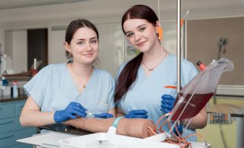 Matura und Pflegefachassistenz-Diplom in einem Abschluss