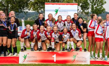 WM-Gold für vier Arnreiterinnen und eine Anreiferin aus Ulrichsberg