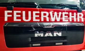 21 Feuerwehren bei Großbrand auf Bauernhof in Lengau im Einsatz