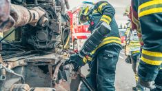 Dramatischer Busunfall als Übungsszenario in Laakirchen