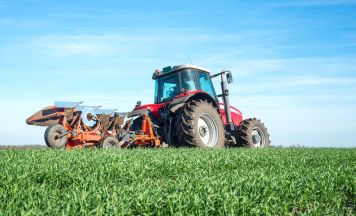 Gebrauchte Landmaschinen kaufen: Kleinanzeigen bei Bauernnetzwerk nutzen