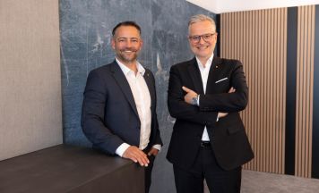 George macht Finanzen einfach. Die Berater der Sparkasse Mühlviertel-West auch. 
