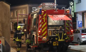 Küchenbrand in Vöcklabrucker Restaurant: sieben Personen im Krankenhaus