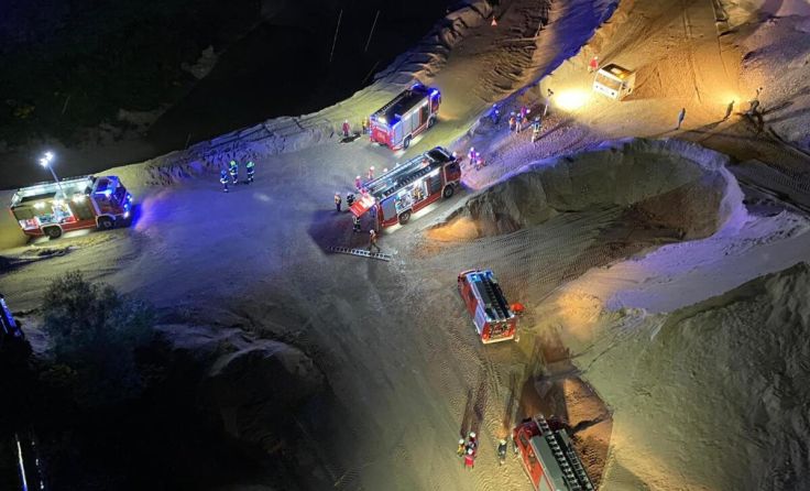 Übung: LKW Unfall in der Schottergrube (Foto: ff-badischl.at)
