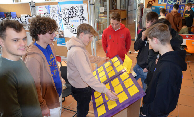 Podiumsdiskussion mit starken Frauen (Foto: HLW Bad Ischl)