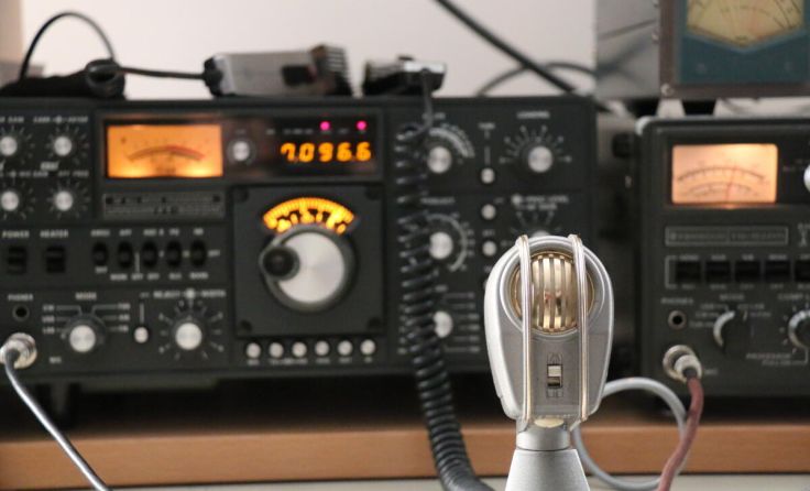 Am 4. August findet der monatliche Clubabend der Funkamateure statt. (Foto: DL7GA_Radio/Adobe)
