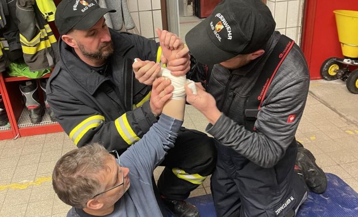 Die Kameraden der HFW Bad Ischl bildeten sich in Erster Hilfe weiter. (Foto: www.ff-badischl.at)