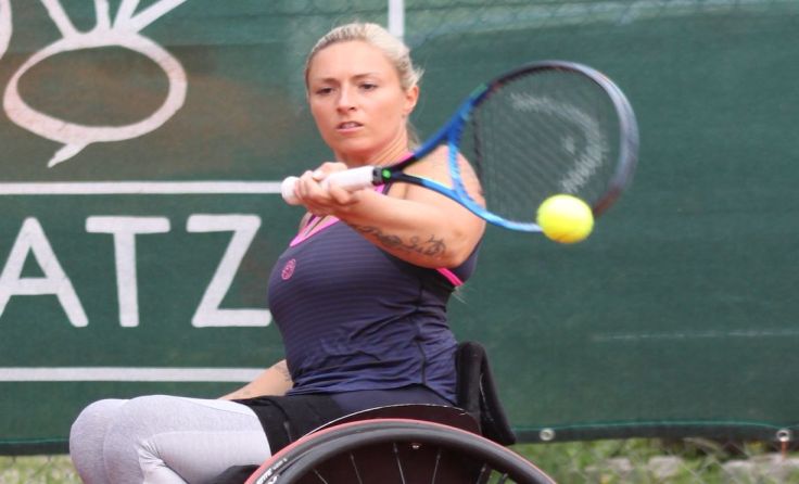 Tina Pesendorfer freut sich über Silber.  Foto: TC Bad Ischl