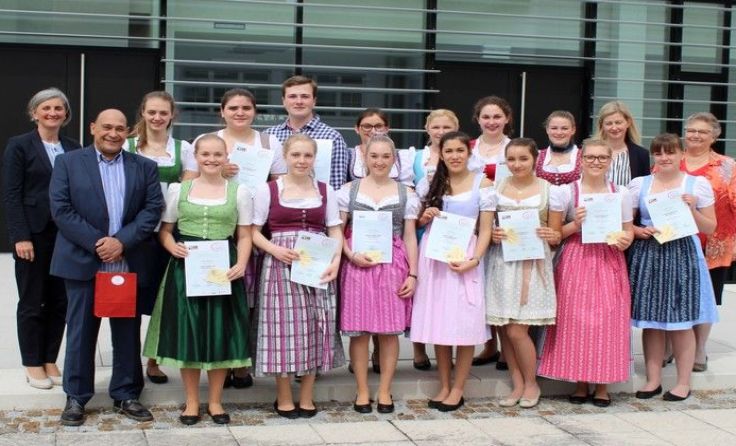 Stolze Jungsommeliers. Foto: HLW Wolfgangsee