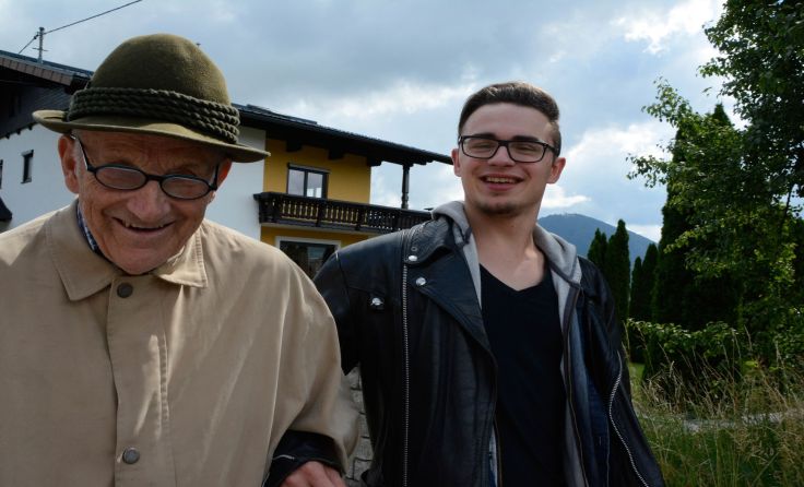 Levin Gaigg unterwegs mit Hermann Leeb Foto: Lebenshilfe Oberösterreich