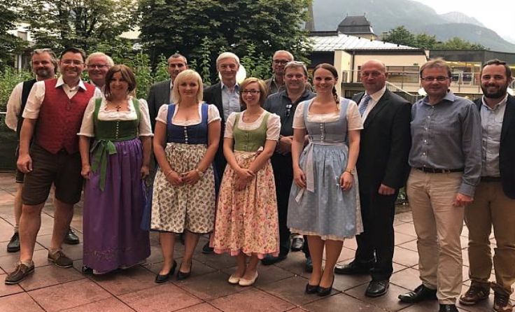 Neuer Vorstand und die Mitarbeiter des Tourismusverbandes der Kaiserstadt Foto: TVB Bad Ischl 