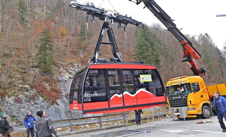 Neue Kabinen im typischen Feuerkogel-rot Foto: Hörmandinger