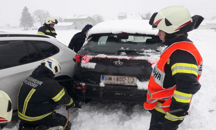 Starke Schneeverwehungen hielten Feuerwehr bei Atem. Foto: FF Ohlsdorf