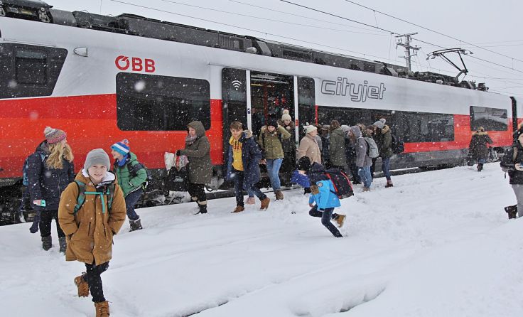 Kurzfristige Sperre der Salzkammergut-Bahn-Strecke.Foto: Hörmandinger