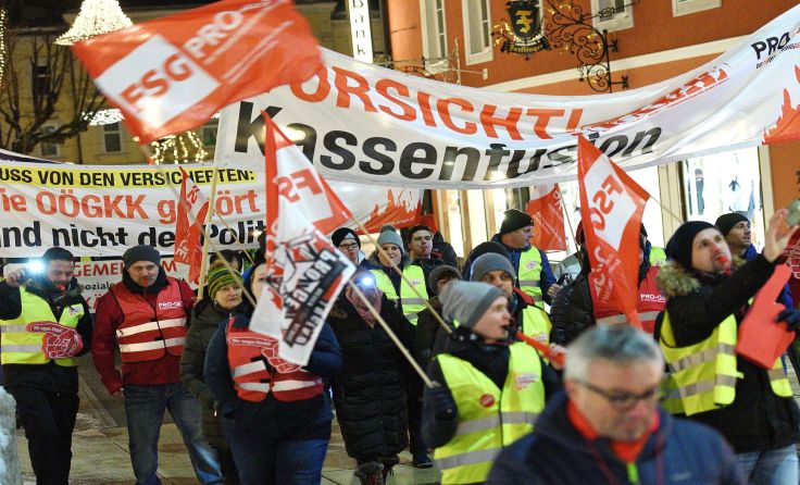 Demonstration durch die Kaiserstadt Bad Ischl. Foto: Wolfgang Spitzbart