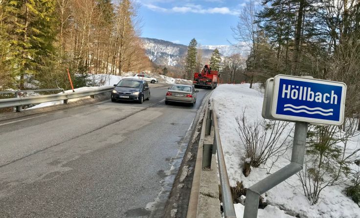 Die Höllbachbrücke entlang der B153 Weißenbacher Straße wird saniert. Foto: Thomas Leitner