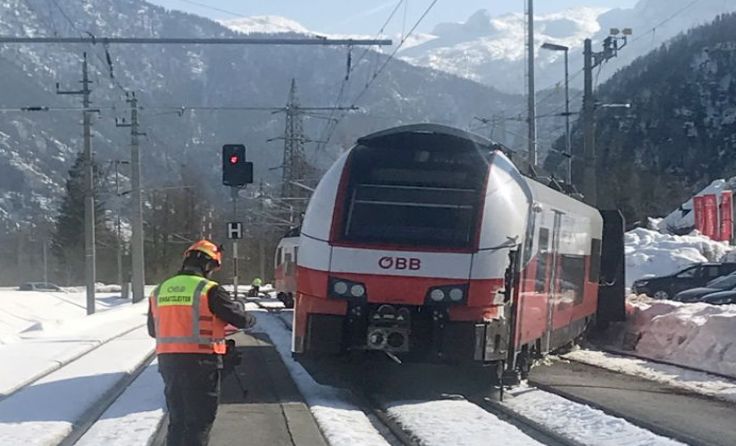 Zug war mit geringer Geschwindigkeit unterwegs.Foto: ÖBB