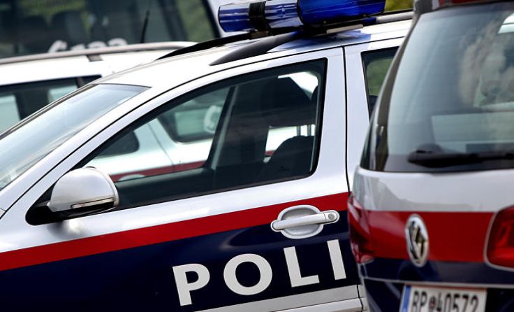 Für Verdächtigen klickten in Roitham die Handschellen. Symbolfoto: Weihbold