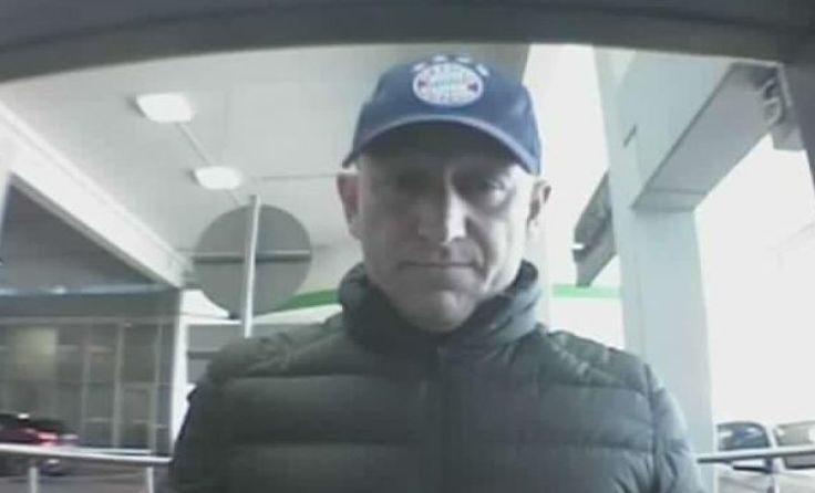 Polizei ersucht um Hinweise zu dieser Person. Foto: Polizei