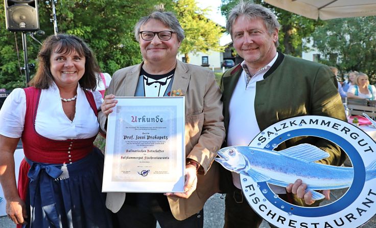 Der neue Botschafter mit Obmann Hans Parzer und Heide Kühnel. Foto: Hörmandinger