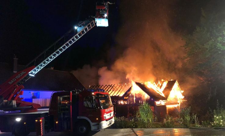 Nebengebäude stand in Vollbrand. Foto: FF Bad Ischl