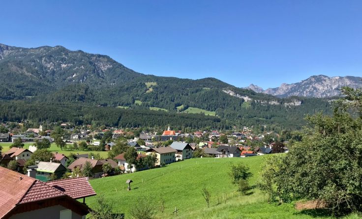 Die Salzkammergut-Gemeinde Bad Goisern steht auch bei Touristen hoch im Kurs. Foto: Thomas Leitner