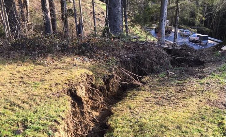 Hangrutsch schuld für Straßensperre. Foto: Gmd. St. Konrad